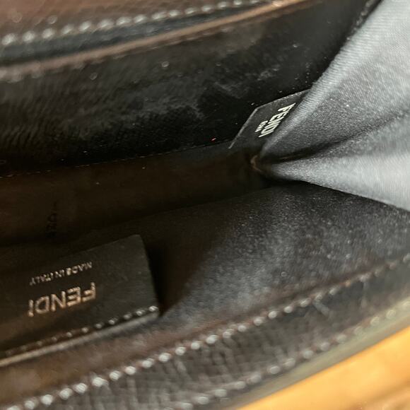 FENDI Kan I F Wallet On Chain - Picture 8 of 11